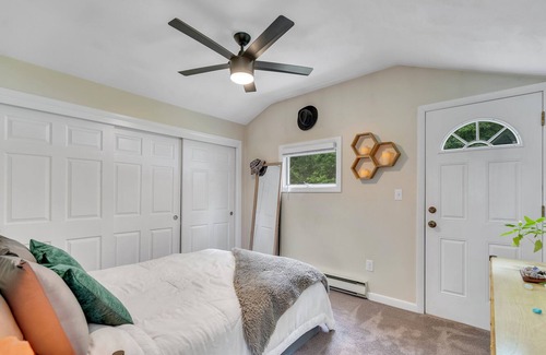 The Centre Apartamento | Adorable Updated & Private Apartment - 2 minutes from Tweed