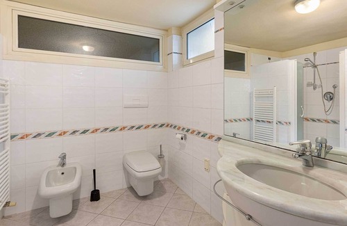 Oliveto Lario Villa | Adorable villa with garden and terrace directly by the lake! Villa Clarissa