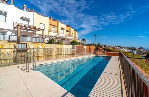 Benajarafe Casa | Adosado con vistas al mar desde la piscina con BBQ