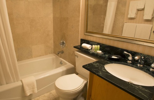 Queens Hotel | Adria Hotel And Conference Center