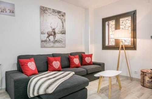 Beret Apartamento | Adriana by Totiaran