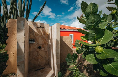 Santa Cruz Casa | Adults-Only Casita w/ King Bed, Pool, BBQ & Nature Views Near Aruba Nat’l Park!