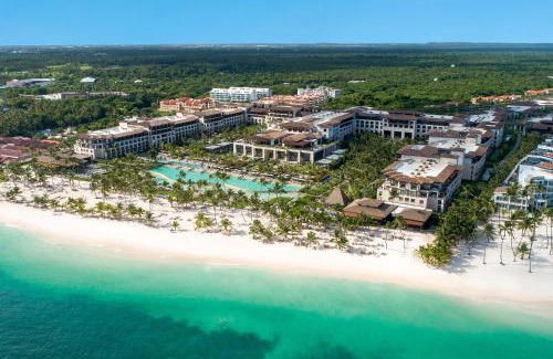 Playa Bibijagua Complejo | Adults Only Club at Lopesan Costa Bávaro Resort