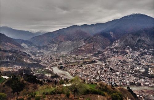 Muzaffarabad Apartamento | Adults Only! Kashmir Eagle Heights Cottage & Restaurant by LMC