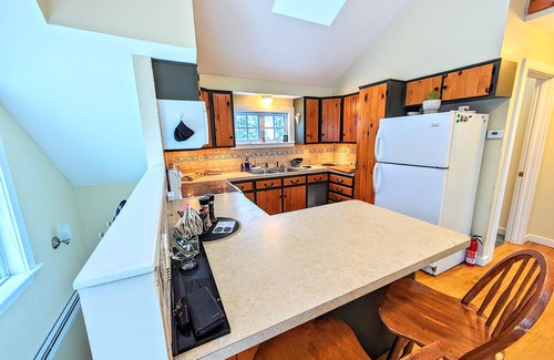 Warren Apartamento | Adventure Awaits at the Alpine Apartment! Explore All Year Round!