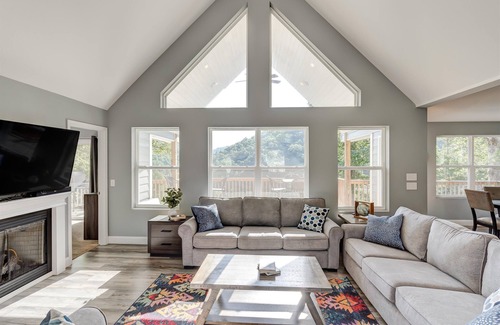Lakeside Estates Casa | Adventure Awaits-Private Double Deck Dock W/ Slip & Slide-Hot Tub-Decks-Views