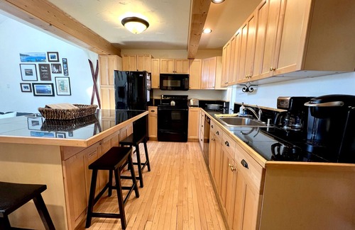 Dollar Point Condominio | Adventure Awaits from this remodeled Condo-Pool, Hot tub, Tennis Courts