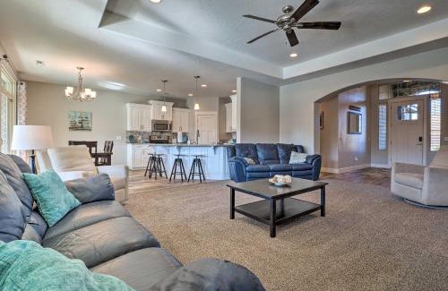 Hurricane Casa | Adventure Bound Home with Pickleball, Hot Tub and More