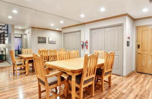 Midway Apartamento | Adventure Hub-Ski Resorts, Backcountry & Park City 3203 condo