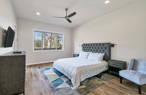 Bend Casa | Adventure View 3 Bedroom Townhouse by Redawning