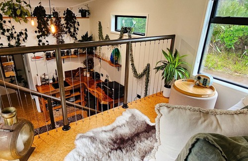 Hot Water Beach Casa | Adventurers Chest - Pohutukawa Equipment Included