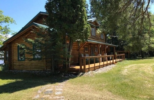 Lac du Bonnet Cabina | Adventurers Waterfront Nature Escape