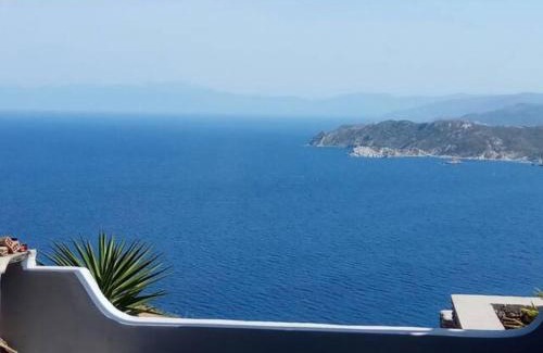 Kymi-Aliveri Casa | Aegean Blue Luxury Room with pool