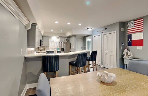Holiday Isle Condominio | Aegean by Southern Vacation Rentals