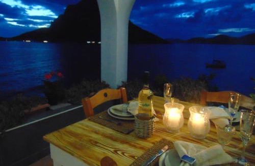 Mirties Apartamento | Aegean Villa-On beach apartment! Ideal choice!