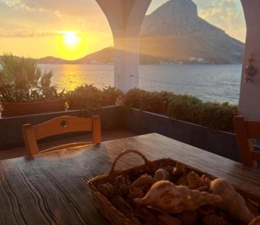Mirties Apartamento | Aegean Villa-On beach apartment! Ideal choice!
