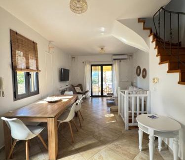 Ayioi Asomatoi Casa | Aegina Horizon Stonehouse No I