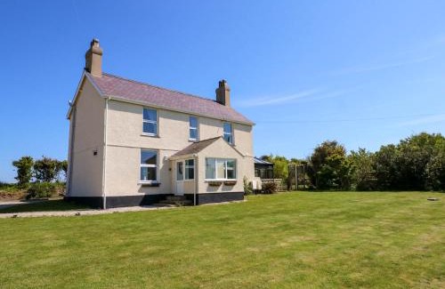 Garn Fadryn Casa | Ael Y Fron