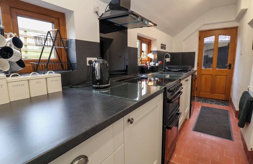 Oswestry Cabaña | AELYBRYN, family friendly, character holiday cottage in Trefonen