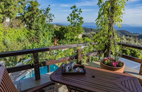 Milies Villa | Residencia Aenaon: piscina privada, vista panorámica, elegancia delicada [5 personas]