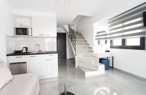 Asprovalta Casa | AEONIAN LUXURY SUITES