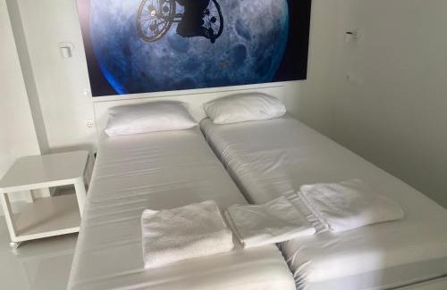 Amarousion Apartamento | Aether Loft in Marousi with Shared Pool