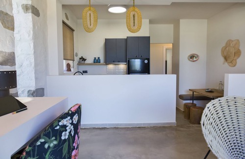 Pylos-Nestoras Casa | Afentiko Pigadi - Villa overlooking the hills