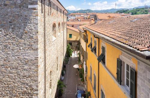 Sarzana Casa | Affittacamere Al campanile