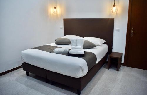 Cinecitta Casa | Affittacamere Dianir