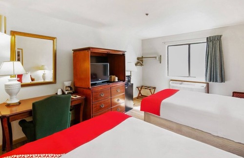 Portage Casa | Affordability Meets Comfort! Pets Allowed, Free Parking Onsite