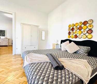 Schottenfeld Apartamento | Affordable 1BR & 1LR Apt, 7 Min to Westbahnhof