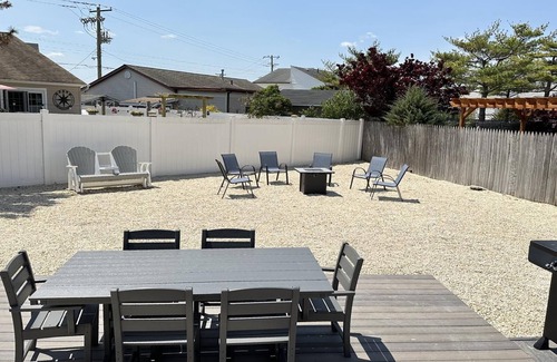 Beach Haven West Casa | Affordable 3 Bedroom Easy On and Off the Island