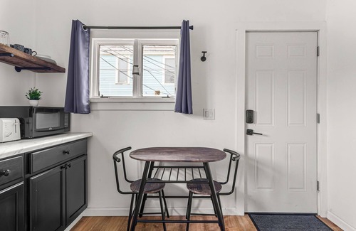 Buffalo Apartamento | Affordable Apartment Downtown Near Everything BFLO