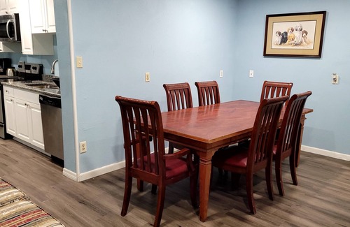 Altamonte Springs Casa | Affordable Casual Living in Altamonte Springs for Large Group