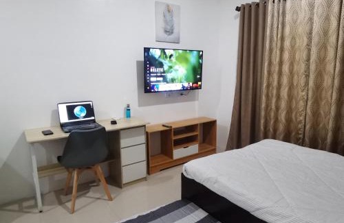Minglanilla Apartamento | Affordable Condo w/Shower Heater and Wi-Fi