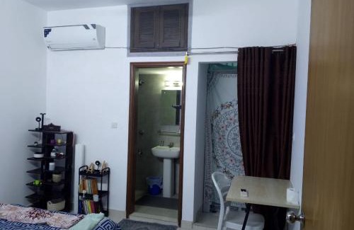 Basundhara Residential Area Casa | Affordable cozy room with attached washroom