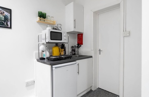 Southgate Apartamento | Affordable En-Suite Studio Rooms in London, N14 2C