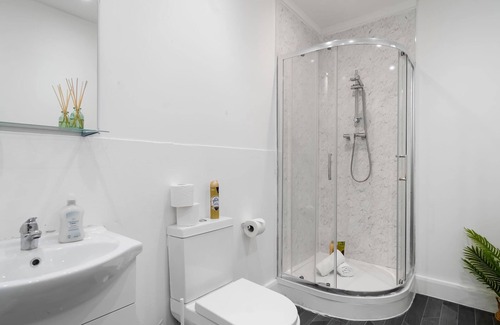 Southgate Apartamento | Affordable En-Suite Studio Rooms in London, N14 2C
