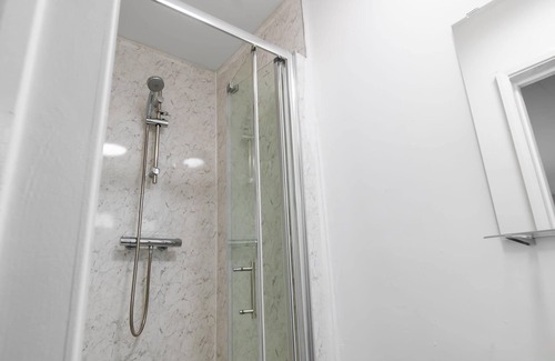 Southgate Casa | Affordable En-Suite Studio Rooms in London, N14 2A