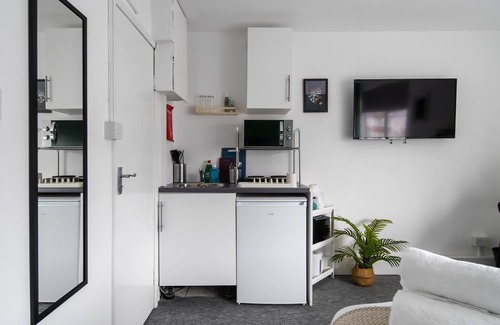 Southgate Apartamento | Affordable En-Suite Studio Rooms in London, N14 5B