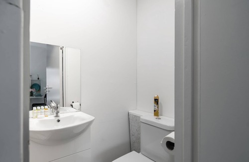 Southgate Apartamento | Affordable En-Suite Studio Rooms in London, N14 5B