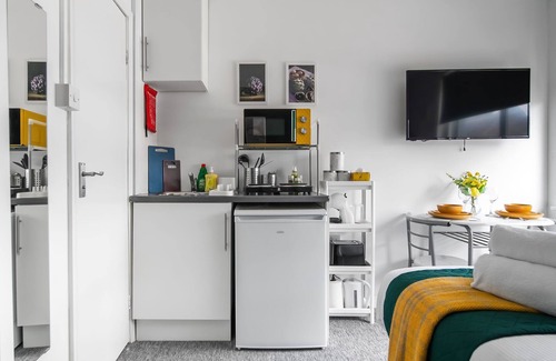 Southgate Apartamento | Affordable En-Suite Studio Rooms in London, N14 4A