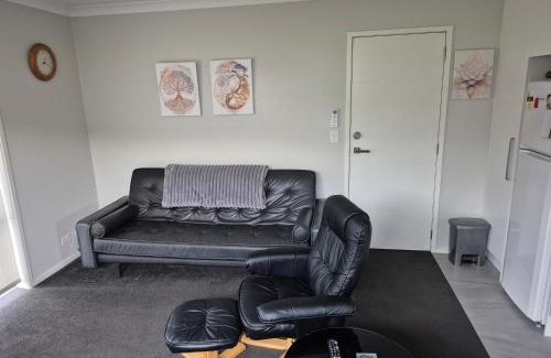 Pukekohe Apartamento | Affordable Luxury One Bedroom Apartment in Pukekohe