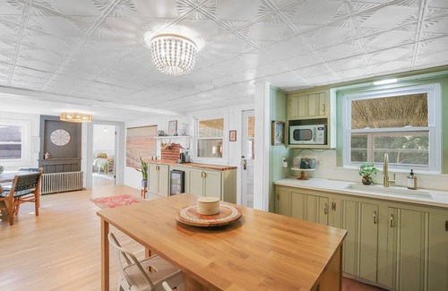 Pawcatuck Casa | Affordable Luxury Resort Home with an In-Ground Pool & Hot Tub. Sleeps 10.