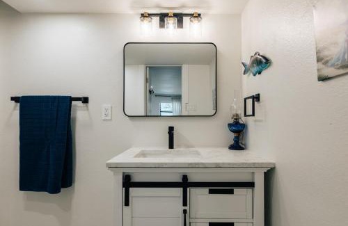 West Congress Casa | Affordable & New at Heart of SoCO Eateries King Bed Rain Shower Big Fence Yard