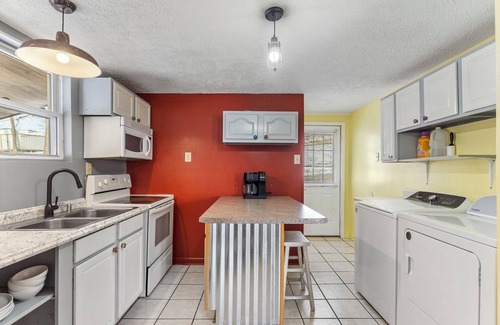 Bristol Casa | Affordable, Private, Single Level House Steps From Hard Rock Casino Pet Friendly