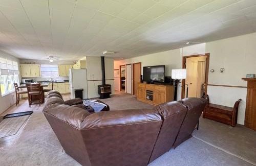 Sauble Beach Casa | Affordable Sauble Beach Getaway
