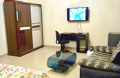 Limete Casa | Apartamento espacioso y asequible en Kinshasa, Limete Resit