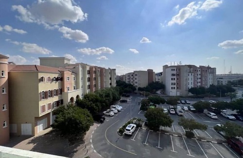 Discovery Gardens Apartamento | Affordable Studio | Convenient Location Near Transit