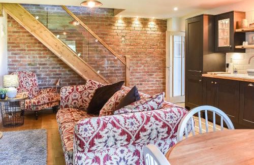 Talybont Casa | Afonig Loyw